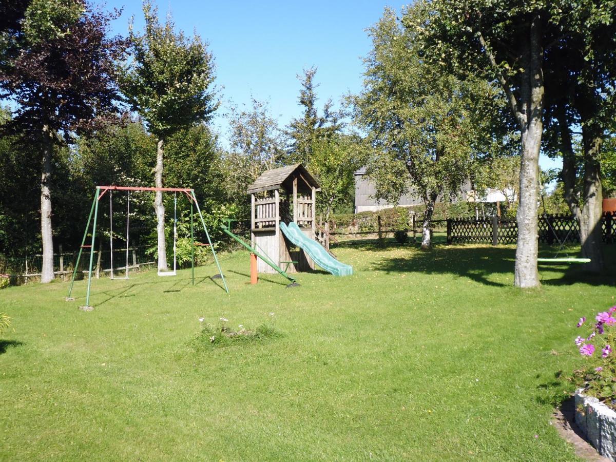 Eifel Lodge Butgenbach Exteriör bild
